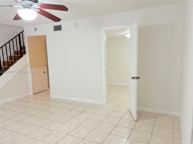 Foto del edificio - 6518 SW 41st St