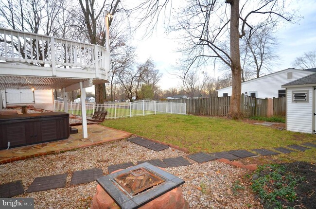 Building Photo - 13720 McGill Dr