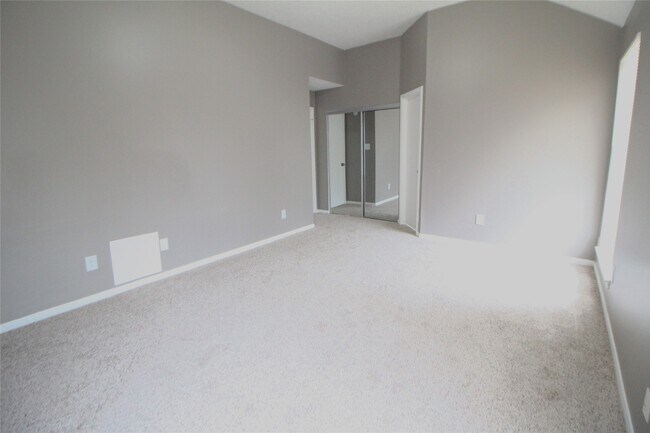 Building Photo - 12323 Guernsey Dr