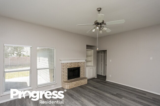 Building Photo - 1007 Andrew St