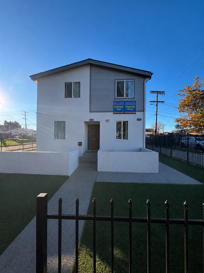 Foto del edificio - 120 E 107th St