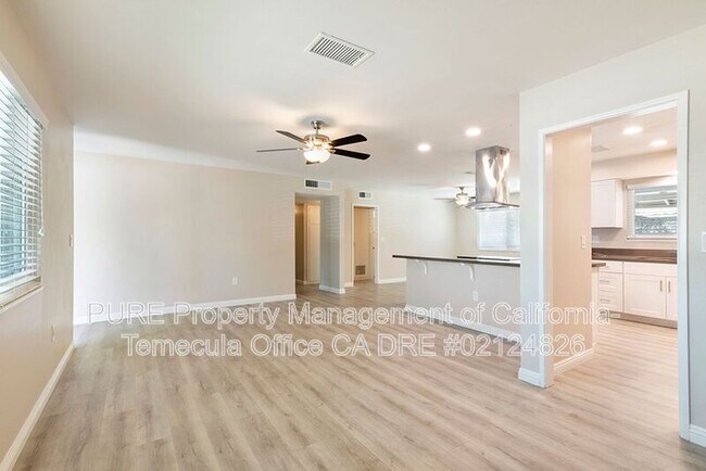 Foto del edificio - 26331 Foxgrove Rd