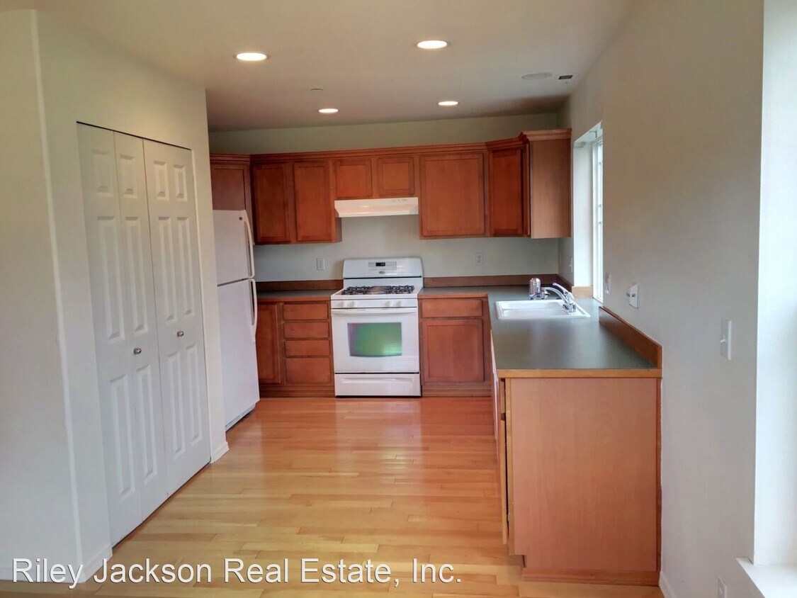 2291 Bobs Hollow Ln, Dupont, WA 98327 House Rental in Dupont, WA