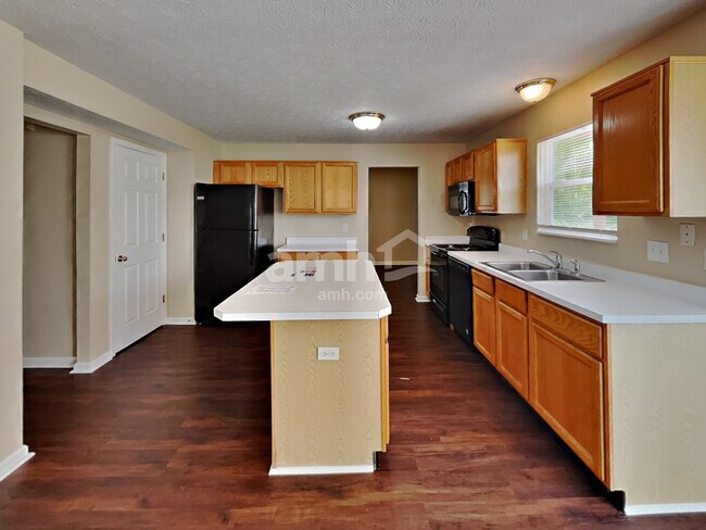 Foto del edificio - 7799 Cobblesprings Dr