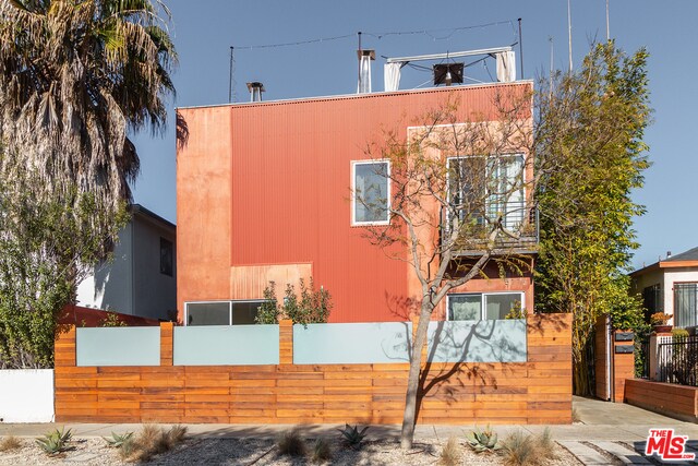 Primary Photo - 511 San Juan Ave