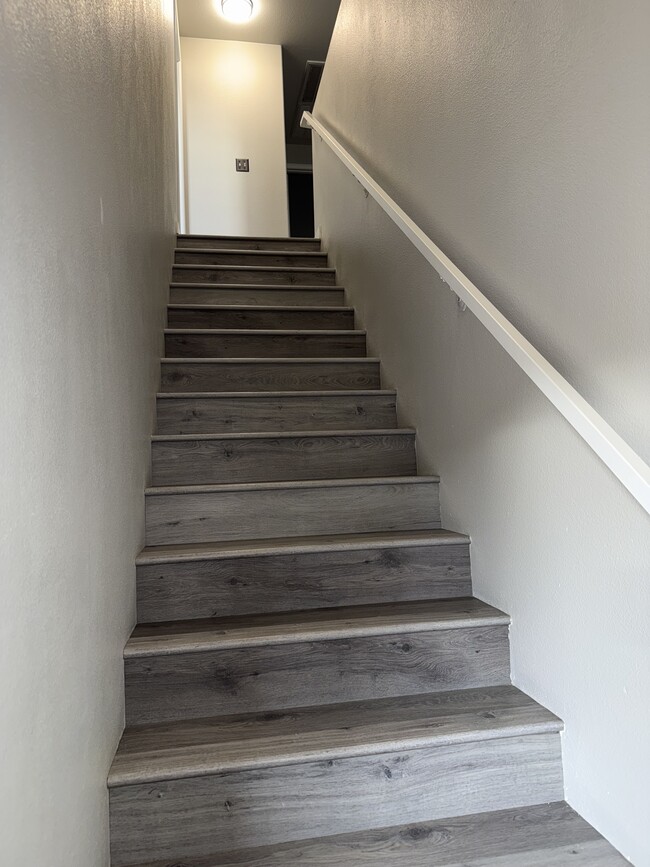 Building Photo - 9050 W Warm Springs Rd