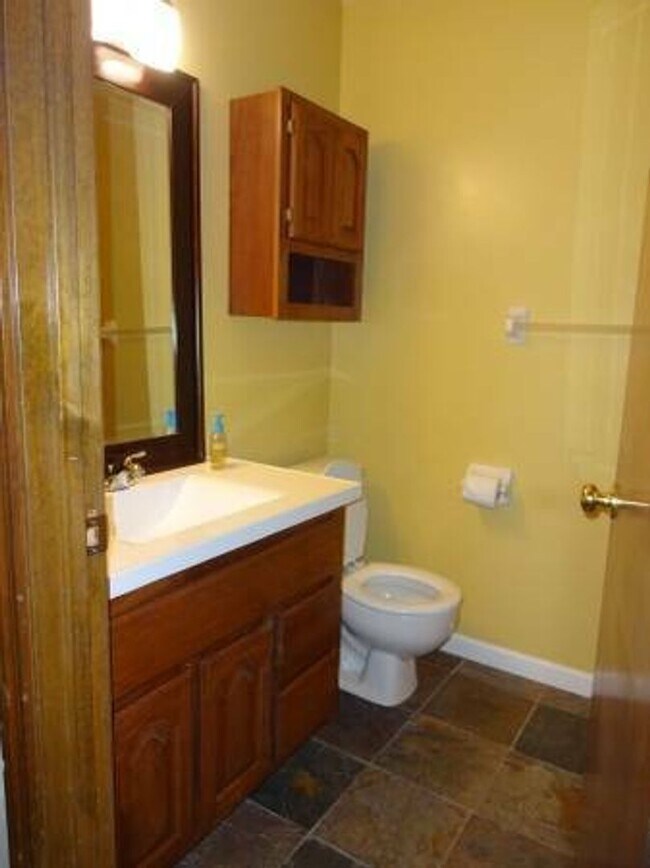 Foto del edificio - Flying Start Properties -1102 SW 6th St