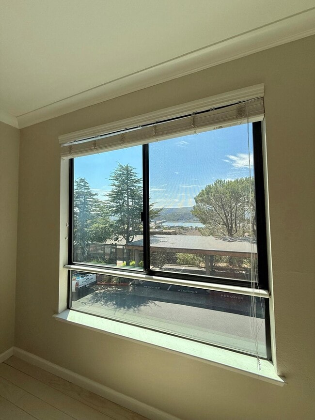 Building Photo - 503 Seaver Dr