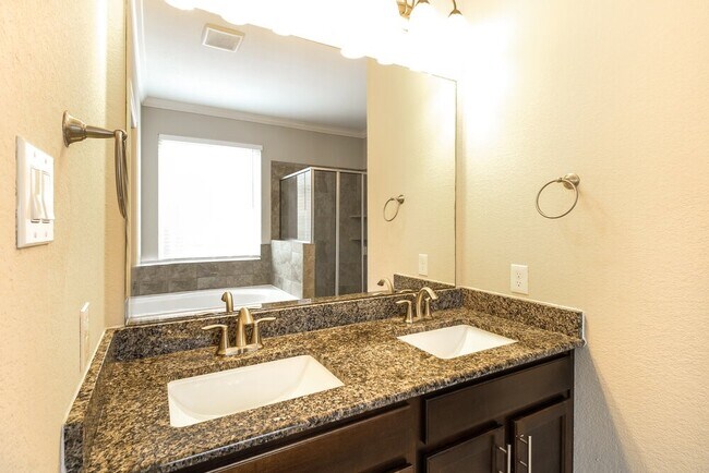 Building Photo - 23434 Banksia Dr