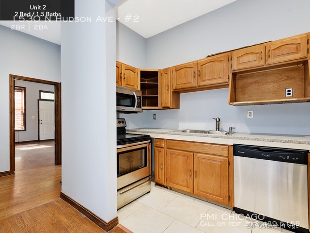 Building Photo - 1530 N Hudson Ave