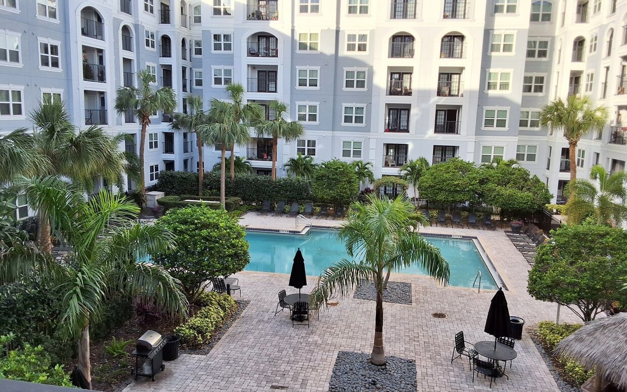 Foto principal - Beautiful 1/1 Pool View Condo x Rent @ The...