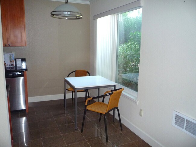 Foto del edificio - Spacious La Jolla Studio!