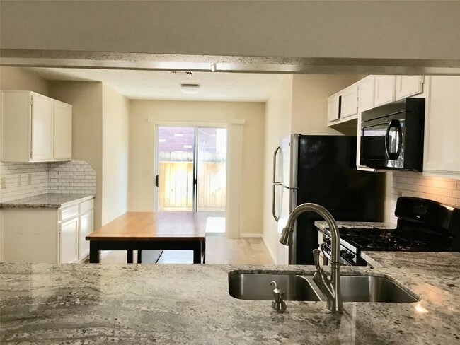 Foto del edificio - 9326 Wandsworth Dr