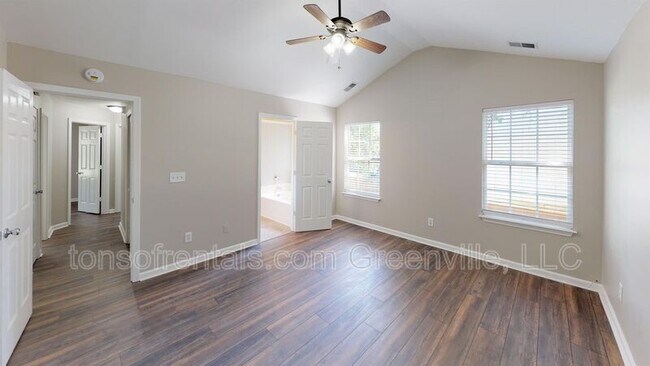 Foto del edificio - 5 Fairview Lake Way