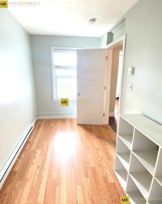 Foto del edificio - 161 Bennington St