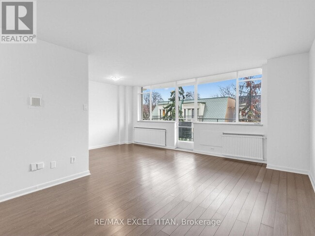 Building Photo - 25 Bedford Rd