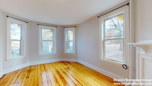 Photo - 9 Mount Pleasant Ave. #1 Roxbury House