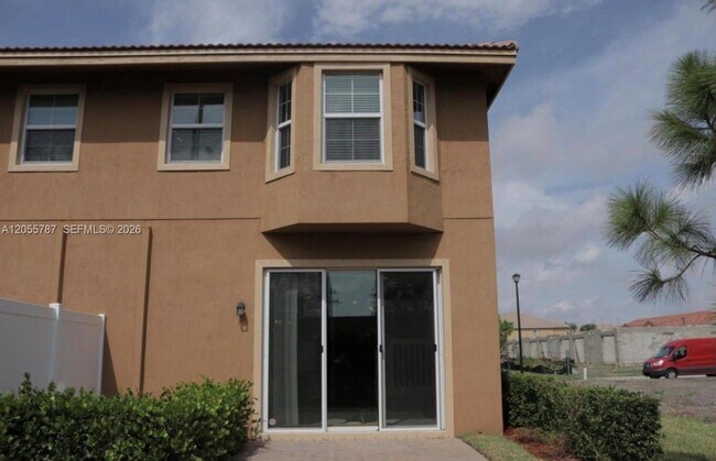 Building Photo - 5292 Palm Colony Dr