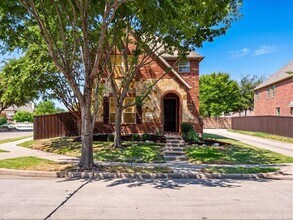 Building Photo - 1707 Estacado Dr