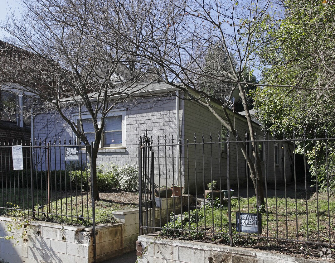Primary Photo - 751 SE Cherokee Ave