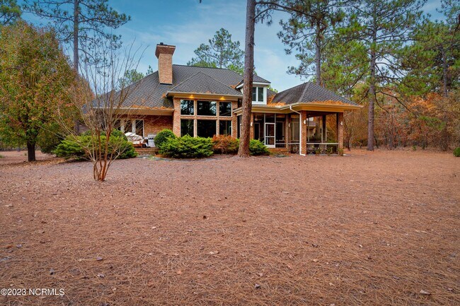Foto del edificio - 110 Chesterfield Dr