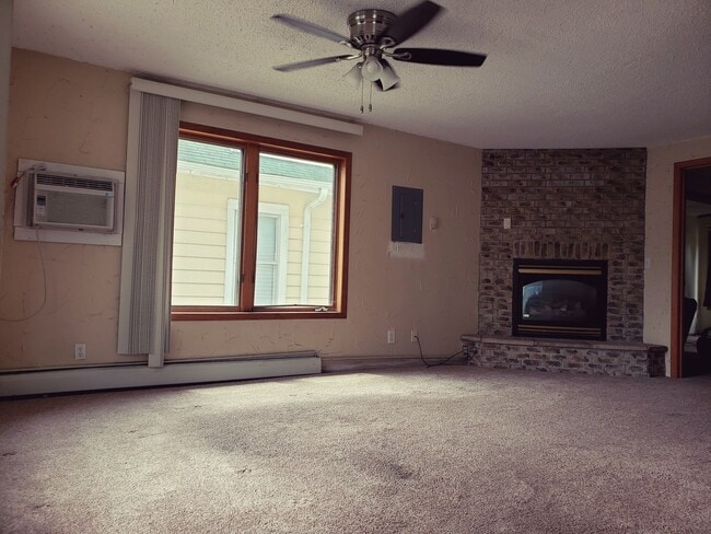 Building Photo - 2721 Fremont Ave S