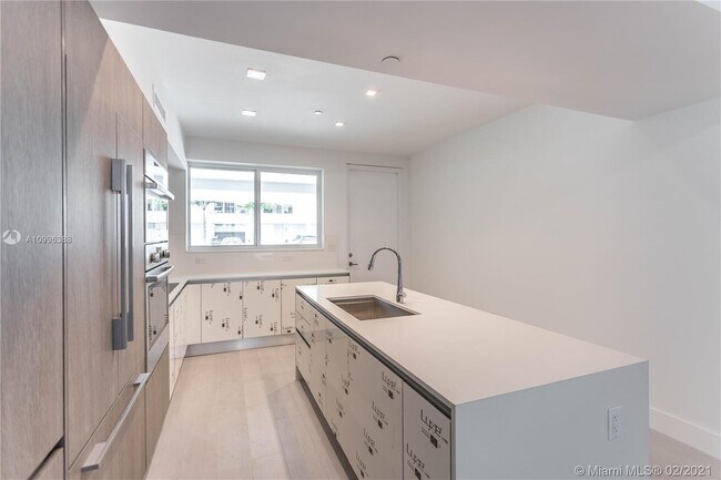 Foto del edificio - 446 NE 39th St