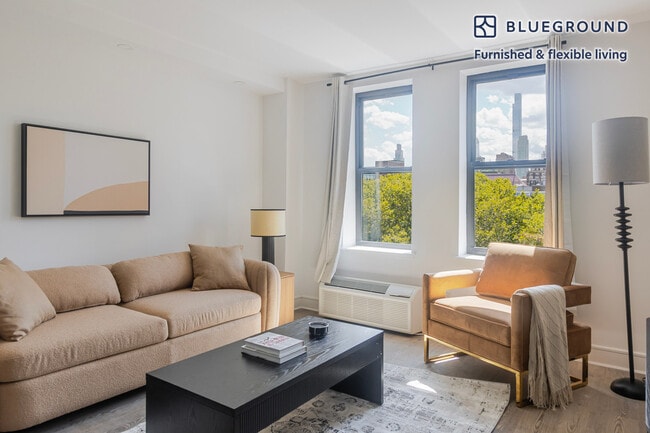 Building Photo - 45 W 81st St