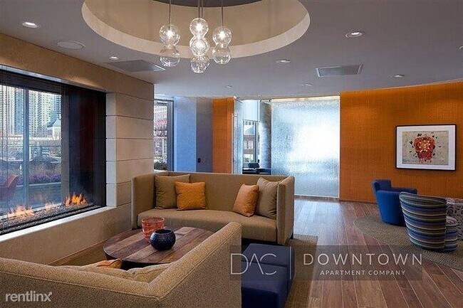 Foto del edificio - Studio, 1 bath Condo - 216 East Ontario St...