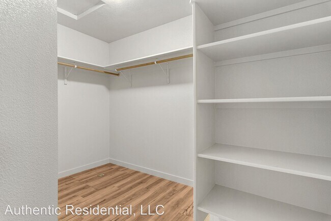 Building Photo - 4 br, 2 bath House - 131 E Ironstone Dr