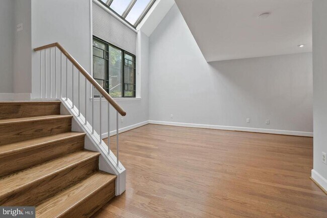 Foto del edificio - 1080 Wisconsin Ave NW