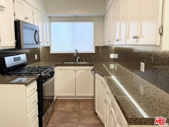 Foto del edificio - 9667 W Olympic Blvd