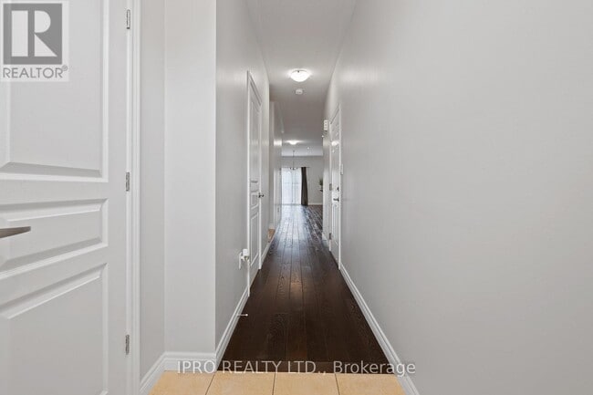 Building Photo - 30 Robert Peel Rd