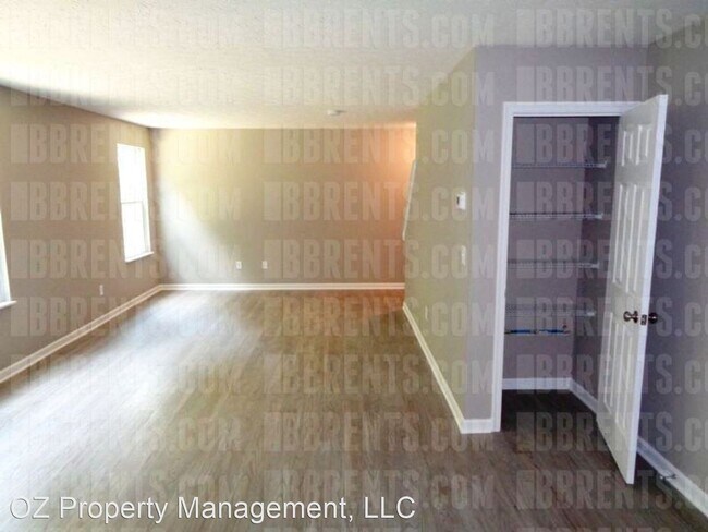 Building Photo - 4 br, 2.5 bath House - 404 McEwing Drive