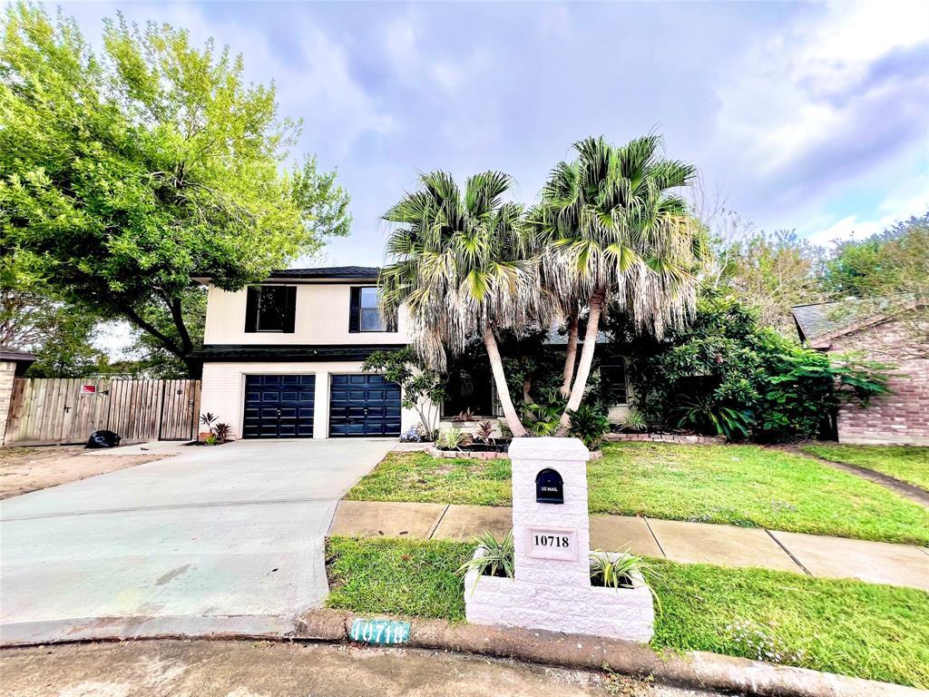 Primary Photo - 10718 Sagewind Ct