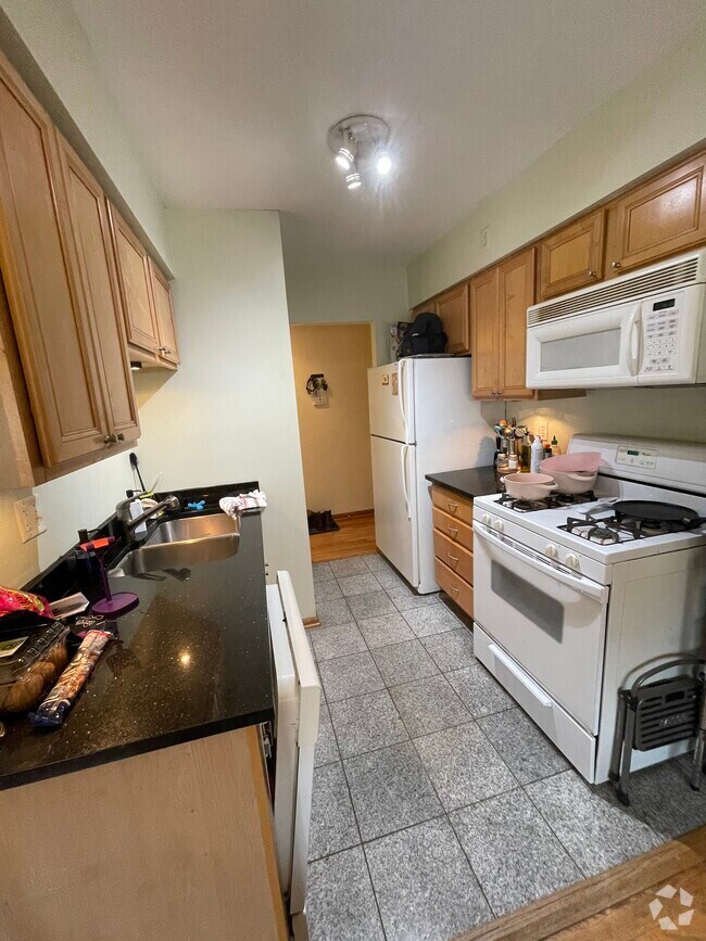 Apartments for Rent Near Loyola University Lakeshore Campus Chicago