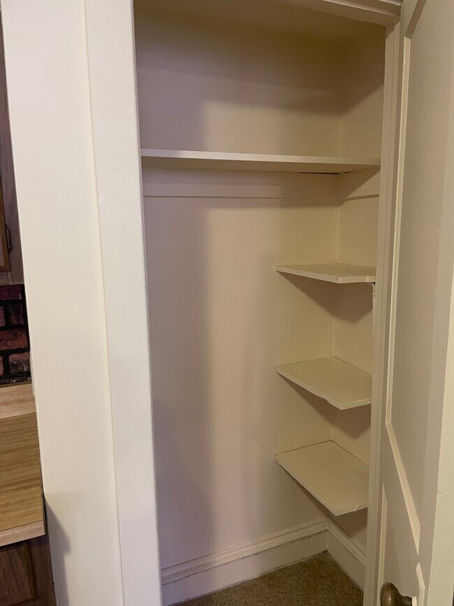 Pantry - 303 Locust St