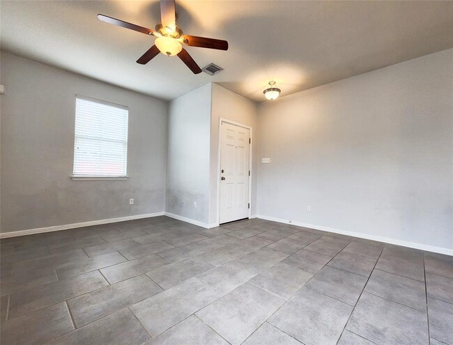 Building Photo - 5921 Red Bud Ridge Ln