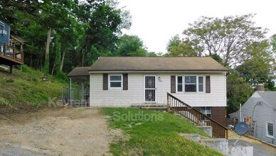 Building Photo - 1008 Perry St