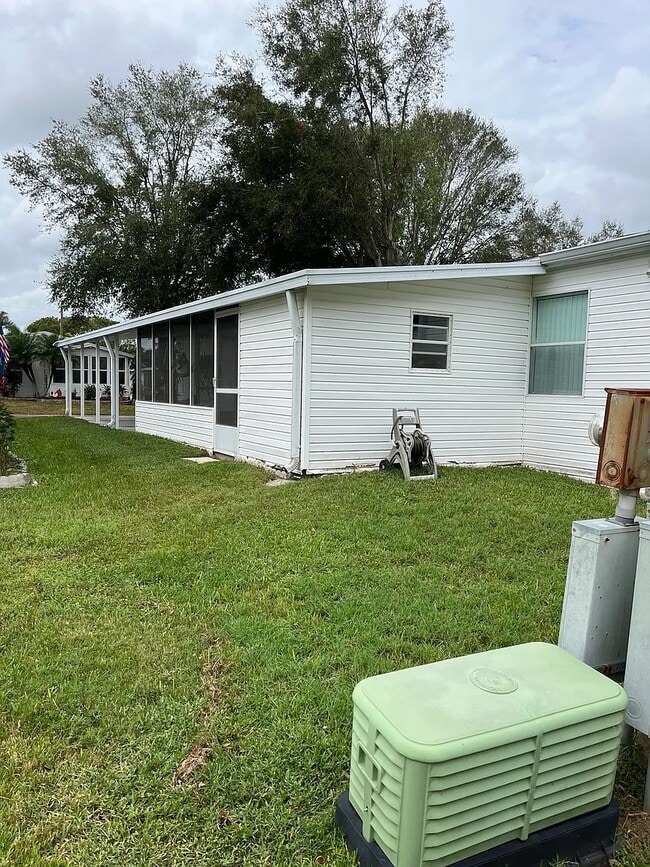Building Photo - 11040 Mesquite Dr