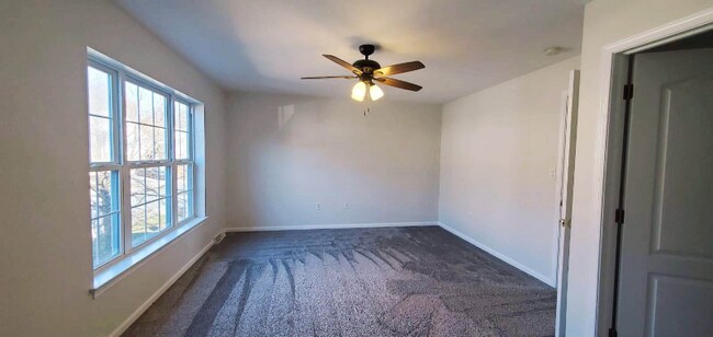 Building Photo - 182 Eagle Dr
