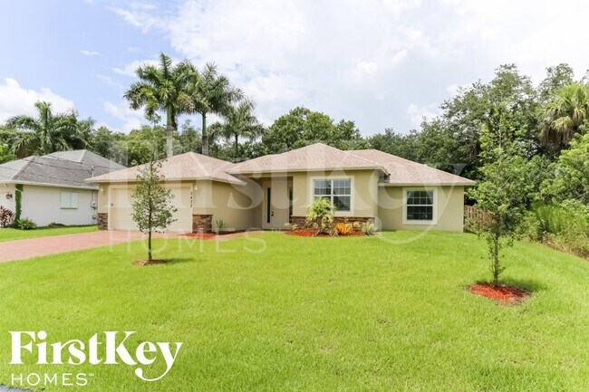 Foto del edificio - 980 SW Del Rio Blvd