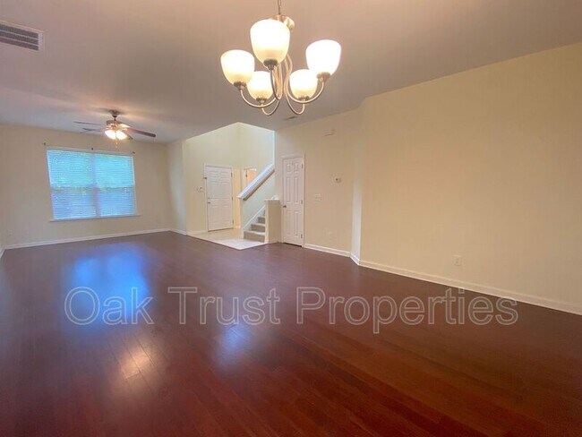 Building Photo - 8967 N Red Maple Cir