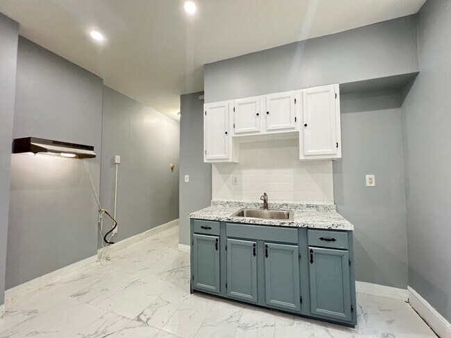 86 Bostwick Ave 2B - 95 Bostwick Ave