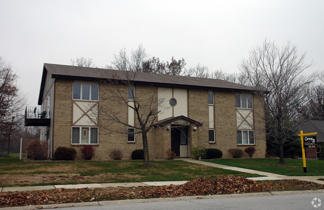 Primary Photo - 2440-2446 Harvest Dr