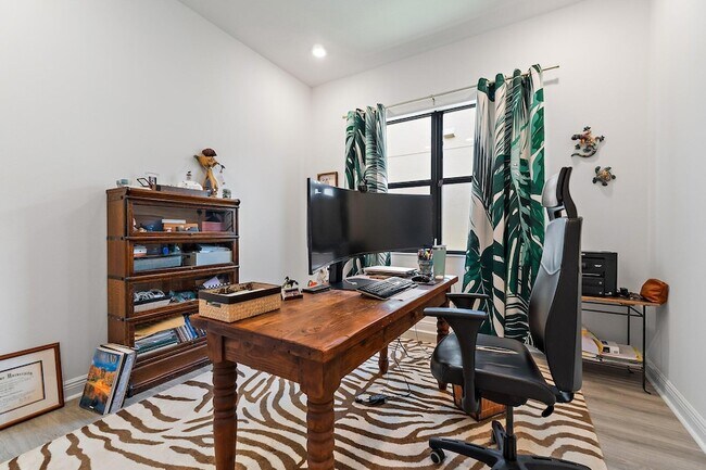 Foto del edificio - 15883 Key Biscayne Ln