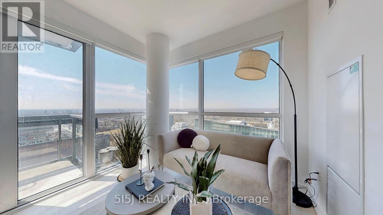 Photo principale - 39-3739 Roehampton Ave