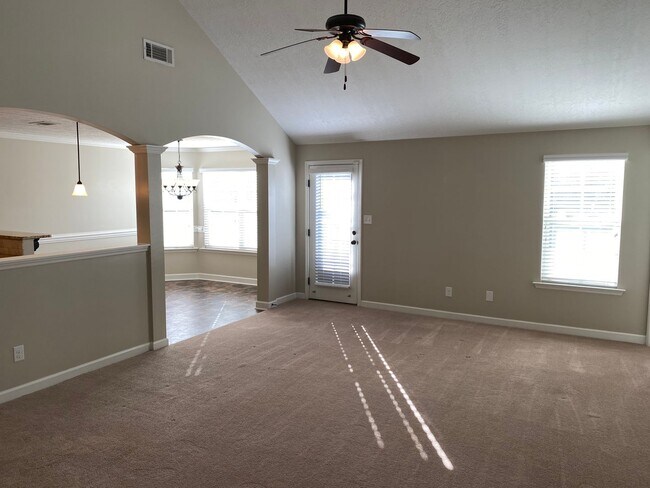 Foto del edificio - 2022 Hatton Ct