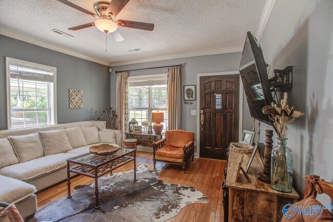 Foto del edificio - 1605 McCullough Ave NE