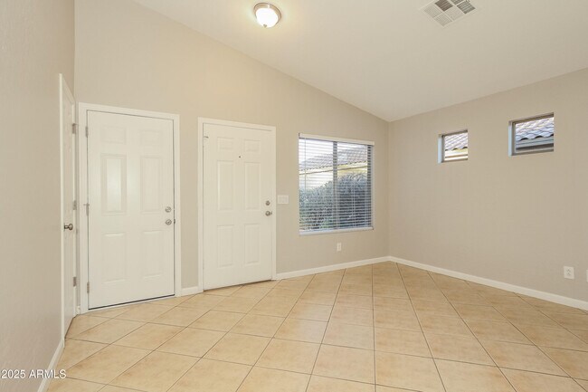 Building Photo - 13817 N 149th Ln